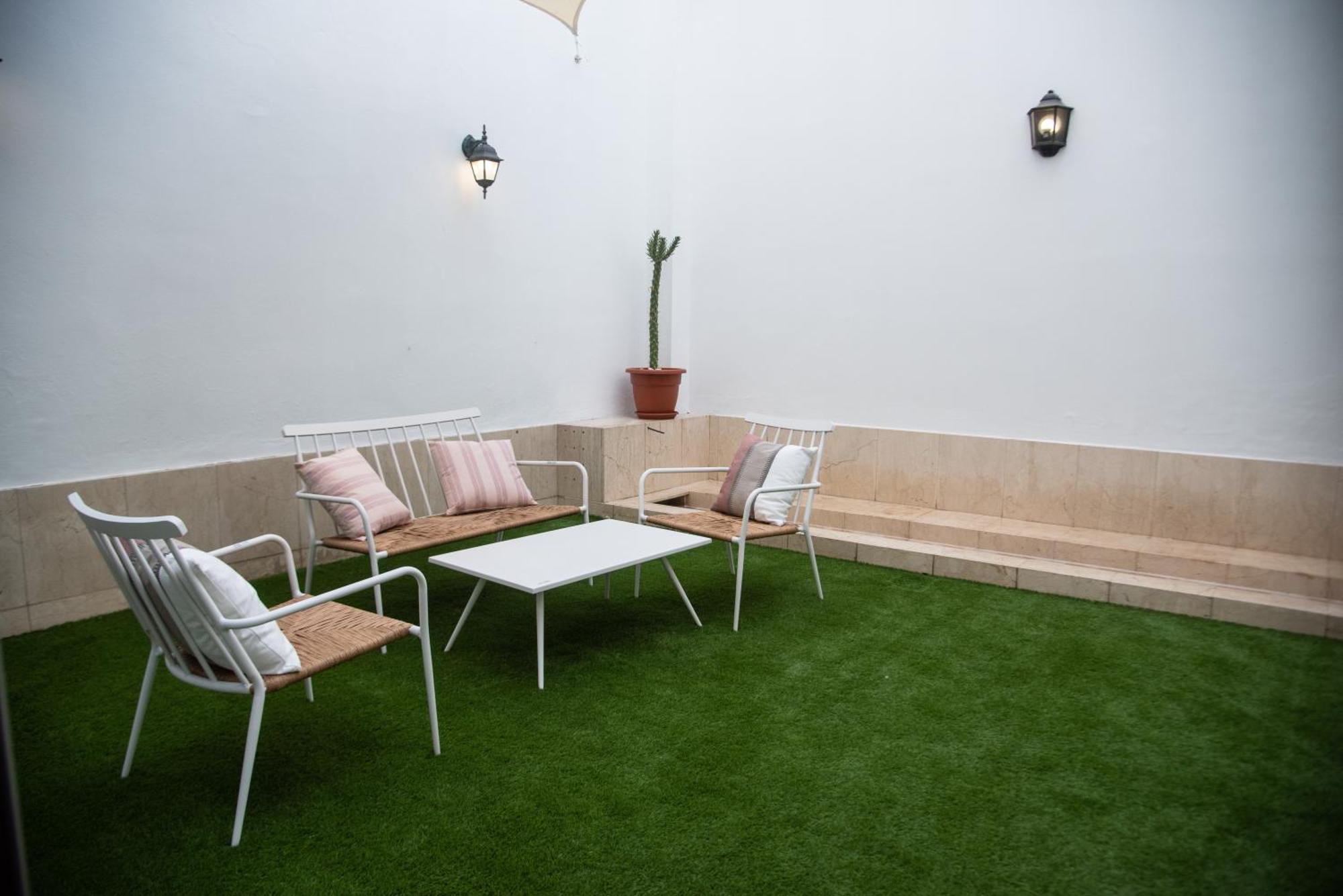 Tentudia Charming Apartments With Private Roof-Top Or Patio In San Bernardo By Ocityzen Sevilla Kültér fotó