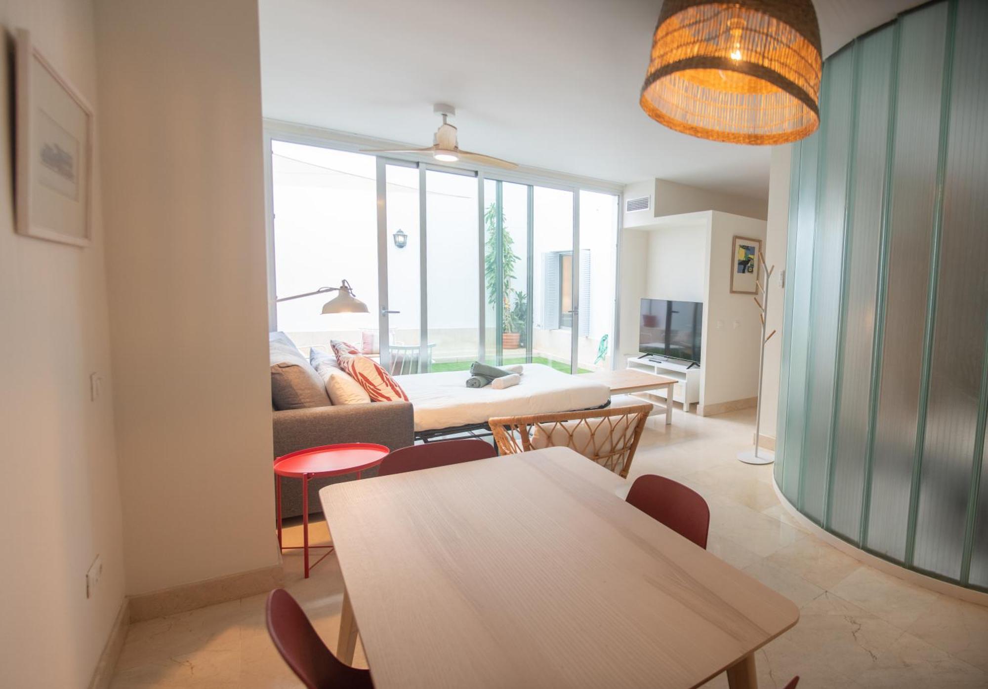Tentudia Charming Apartments With Private Roof-Top Or Patio In San Bernardo By Ocityzen Sevilla Kültér fotó