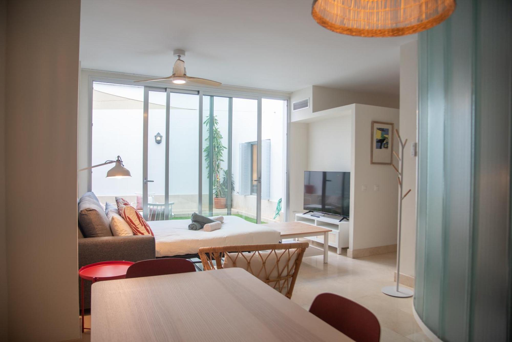 Tentudia Charming Apartments With Private Roof-Top Or Patio In San Bernardo By Ocityzen Sevilla Kültér fotó