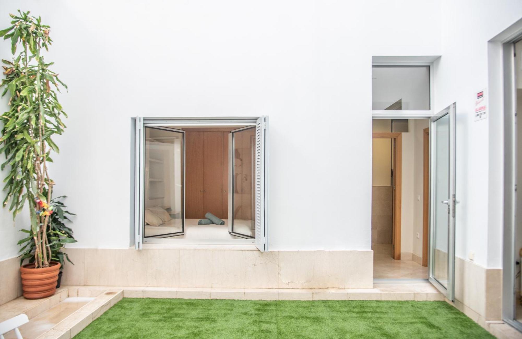 Tentudia Charming Apartments With Private Roof-Top Or Patio In San Bernardo By Ocityzen Sevilla Kültér fotó