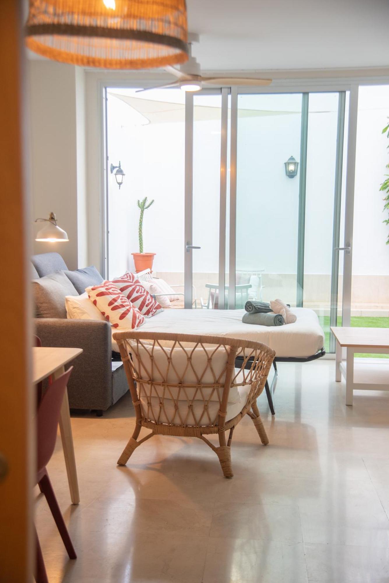Tentudia Charming Apartments With Private Roof-Top Or Patio In San Bernardo By Ocityzen Sevilla Kültér fotó