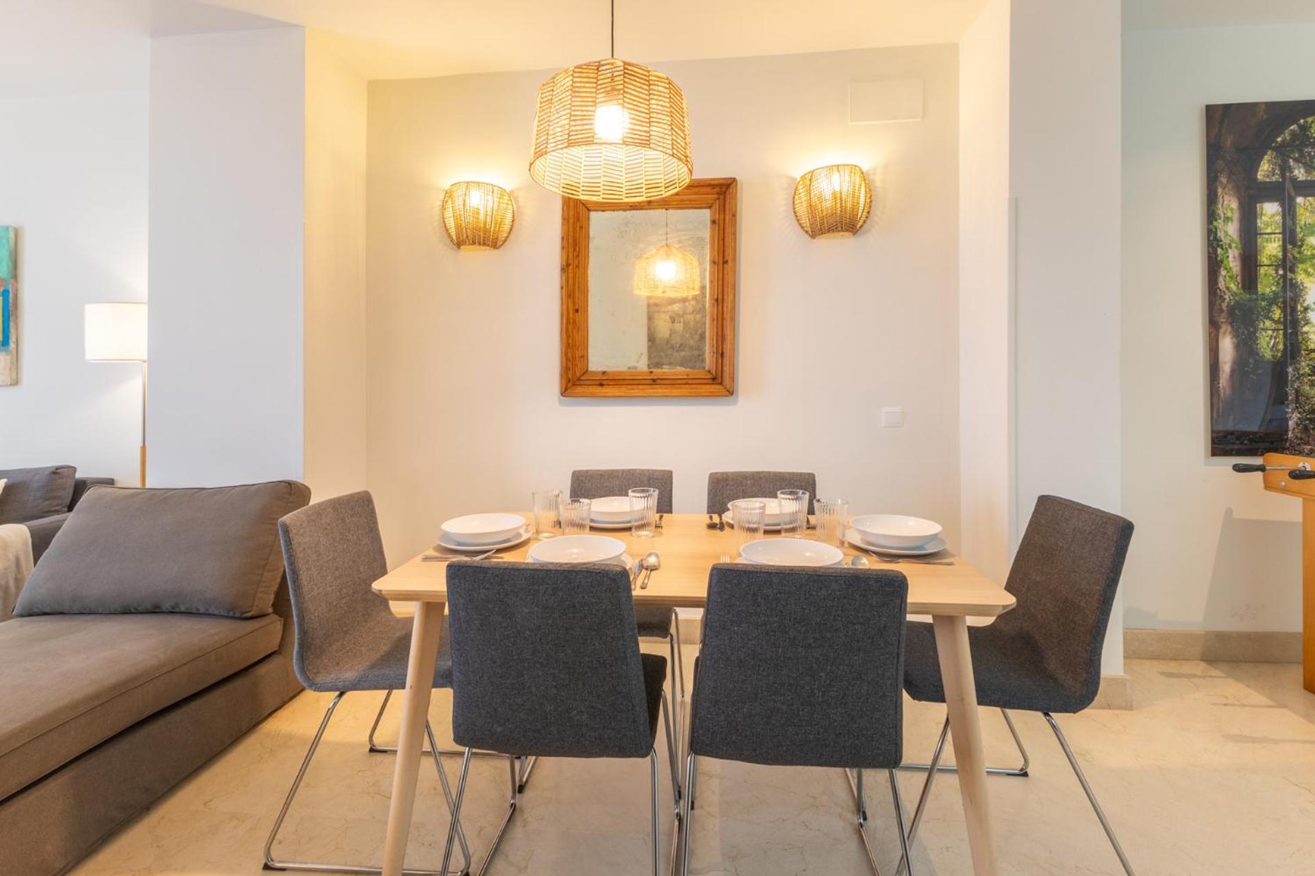 Tentudia Charming Apartments With Private Roof-Top Or Patio In San Bernardo By Ocityzen Sevilla Kültér fotó