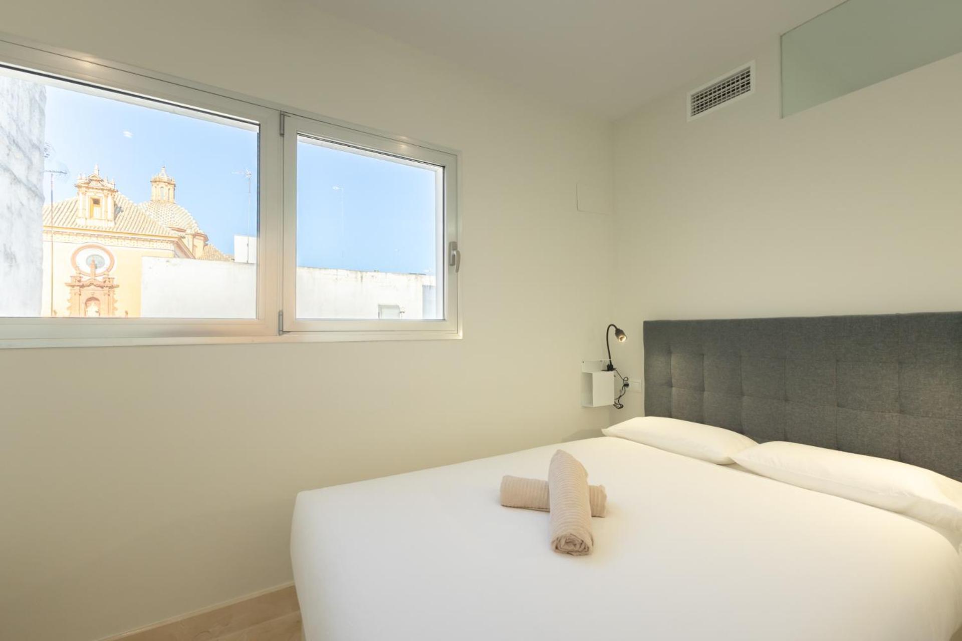 Tentudia Charming Apartments With Private Roof-Top Or Patio In San Bernardo By Ocityzen Sevilla Kültér fotó